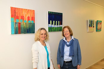 Ausstellung im Stadthaus 1 in Münster auf Einladung von Bürgermeisterin Beate Vilhjalmsson (Bild, rechts) in der ersten Etage